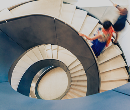 Escaliers femmes