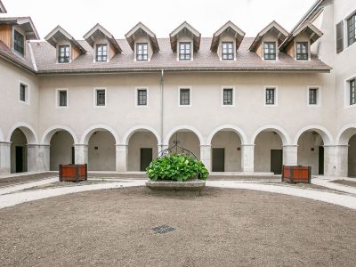 Cloître des Sœurs de Saint-Joseph Annecy